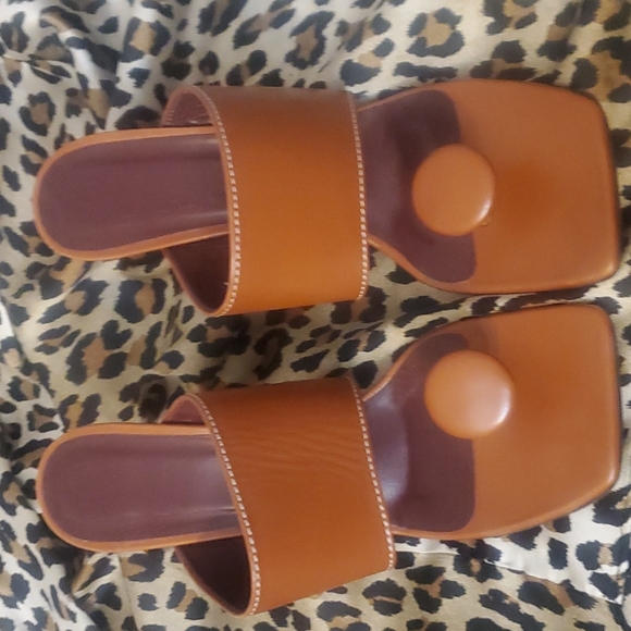 STAUD LUNA SQUARE TOE SANDALS IN TAN / BROWN WORN ONCE  WITH NO MAKES LOOK NEW. - Picture 4 of 5